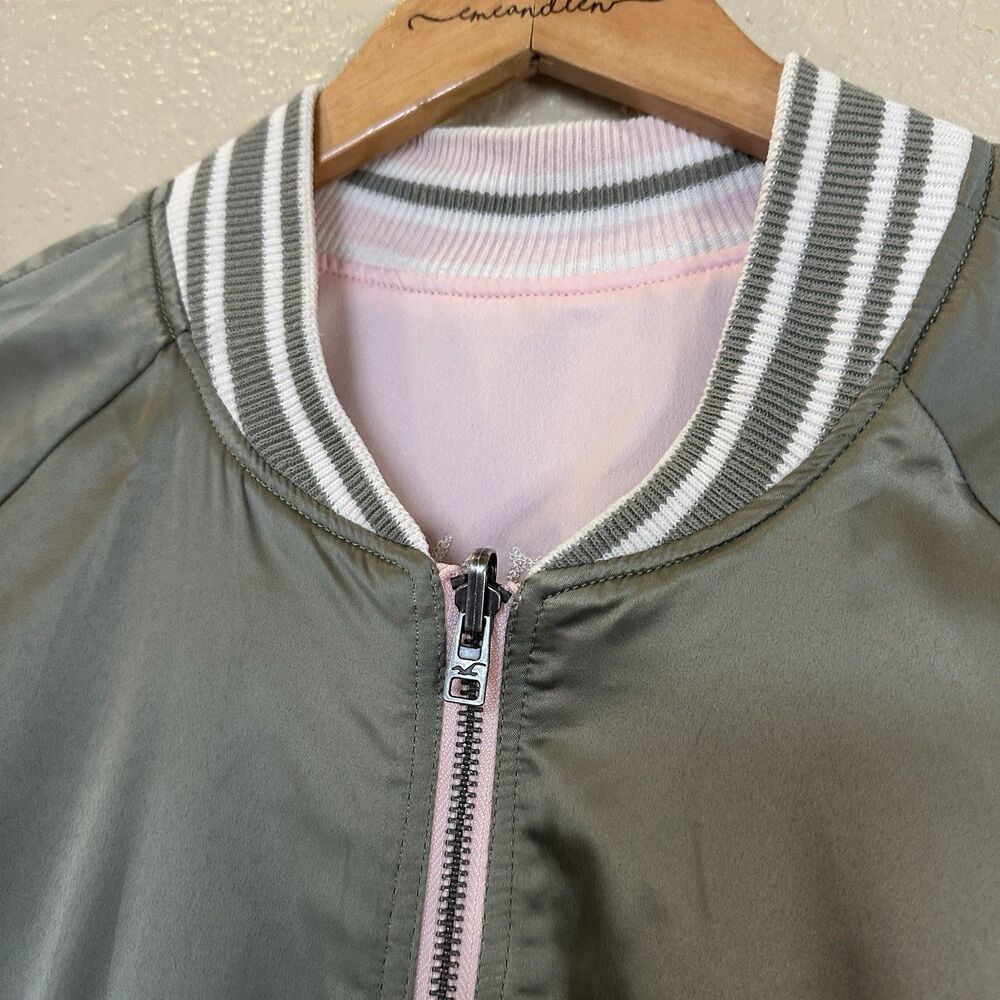 Hollister Bomber Jacket Womens Medium Pink Embroidered Tiger Reversible Zip Up - Picture 3 of 14